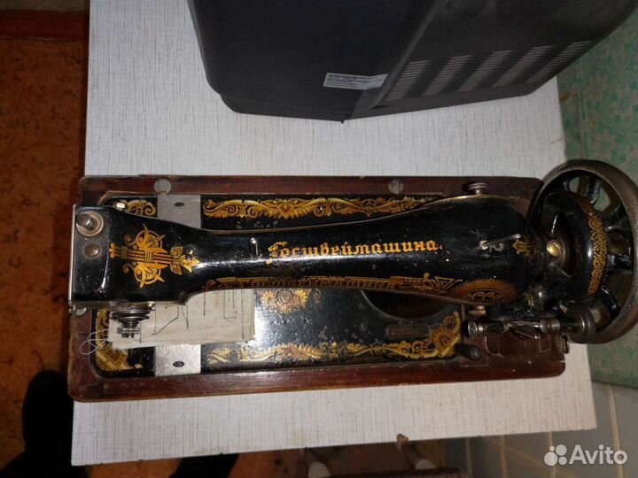 Швейная машина Singer