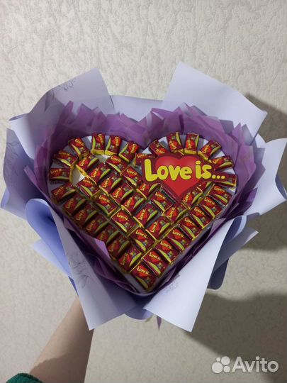 Букет из жевачек love is