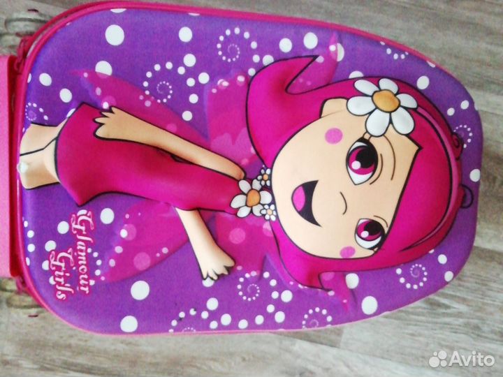 Детский чемодан на колесиках