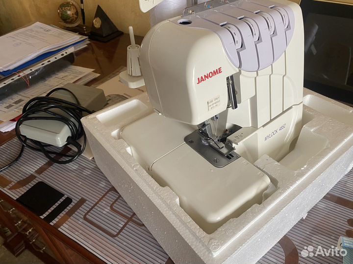 Оверлок Janome 4852