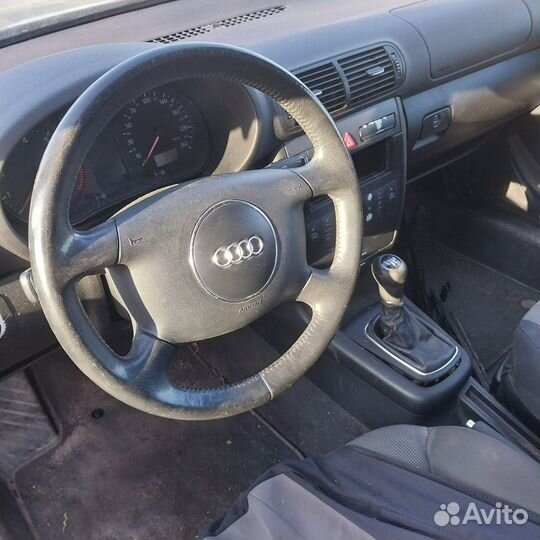 Ауди А3 2002 год 1.6 бензин в разбор