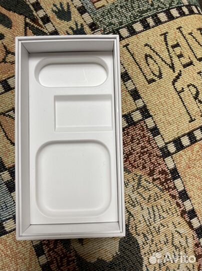 Коробка от iPhone 6s