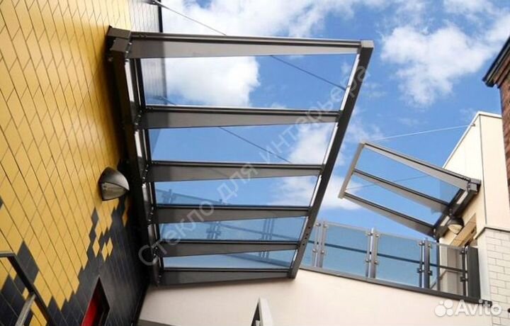 Стеклянный козырек