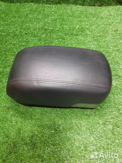 Крышка подлокотника хендай ix35