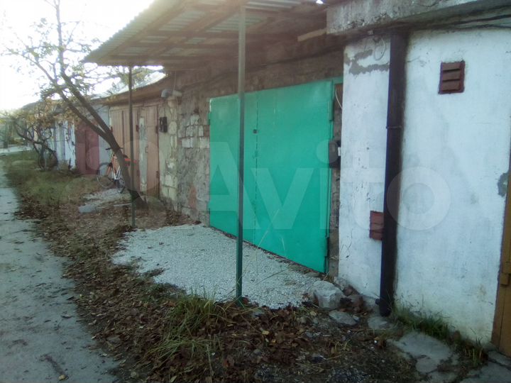 Гараж, > 30 м²