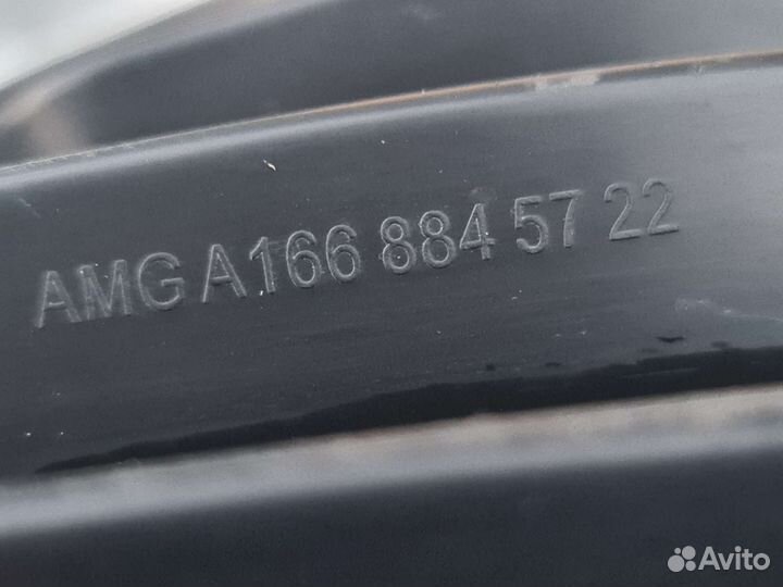 Жанры переднего левого подкрылка Mercedes W166