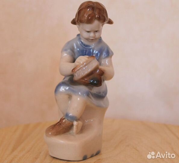 Фарфоровая статуэтка. Сысерть. Редкость