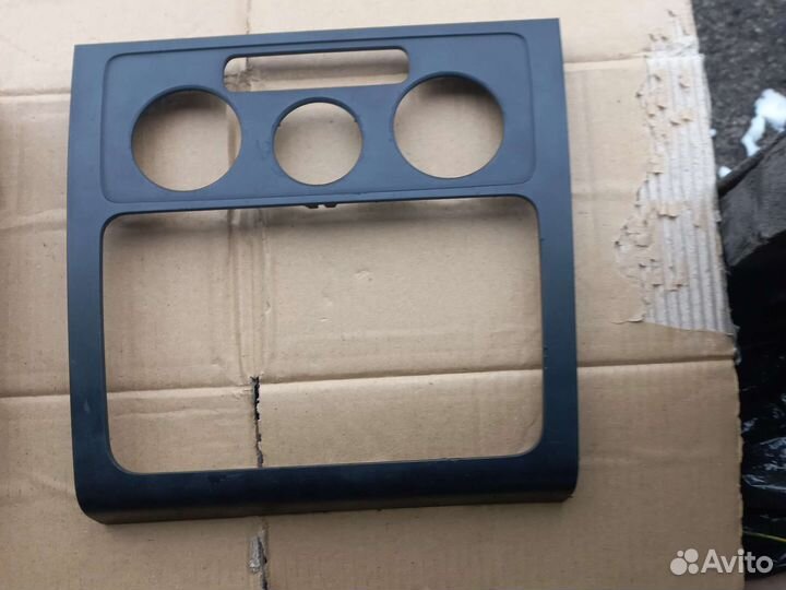 VW Touran рамка под 2DIN с эбу печкой