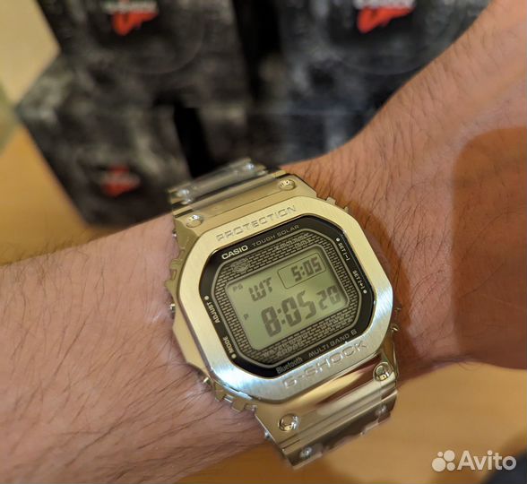 Часы Casio G-Shock GMW-B5000D-1