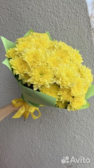 Букет ярких хризантем