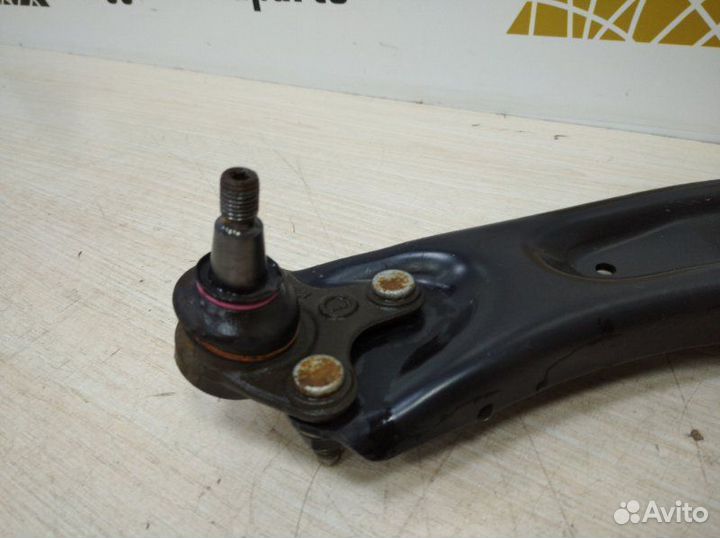 Рычаг подвески нижний передний левый Volkswagen