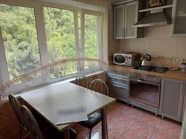 2-к. квартира, 58 м², 5/5 эт.