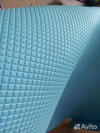 Коврик для йоги и фитнеса