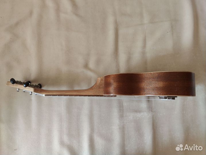 Гитара укулеле