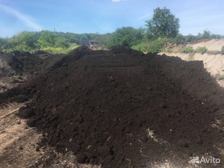 Чернозем плодородный с доставкой от 20 кубов