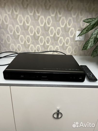 Blu-ray плеер philips bdp7300/51