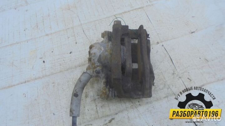 Суппорт передний левый Peugeot 307 2001-2008 (4400