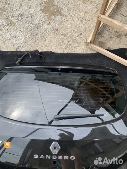 Стекло крышки багажника Рено Сандеро new