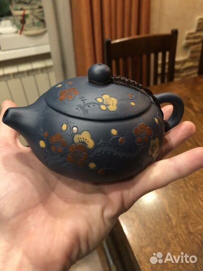 Чайник ручной работы из фиолетовой исинской глины
