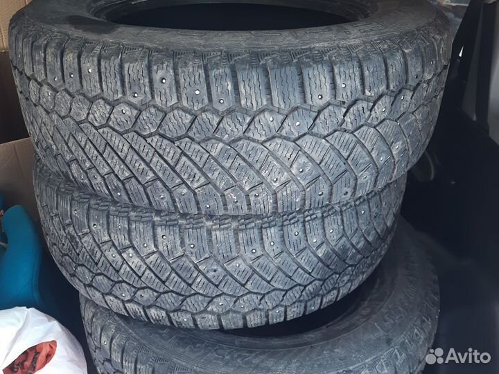 Gislaved Nord Frost 200 SUV 215/65 R16