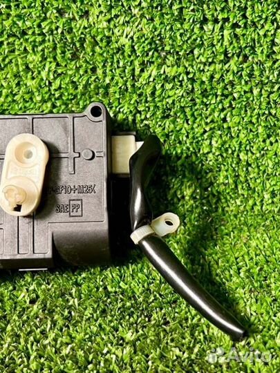 Сервопривод заслонок печки Toyota