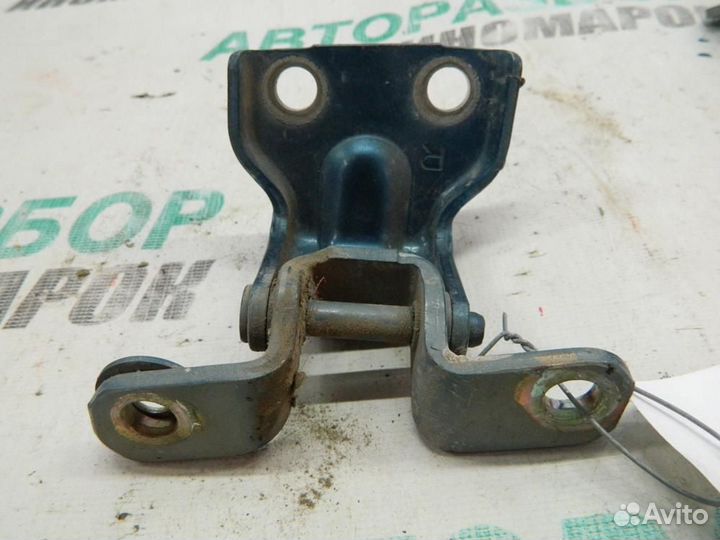 Петля двери задней левой нижняя для Mazda 626 4 1992-1997г