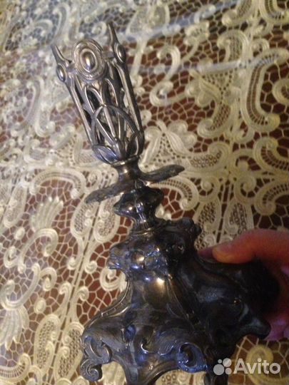 Антикварный подсвечник посеребренин