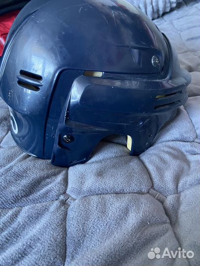 Хоккейный шлем бауэр