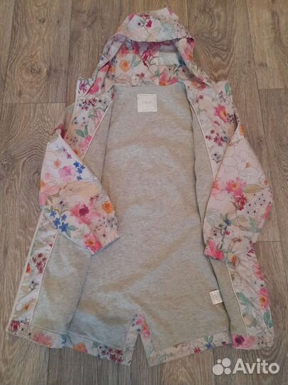 Продаю б/у пакет вещей на девочку фирмы 