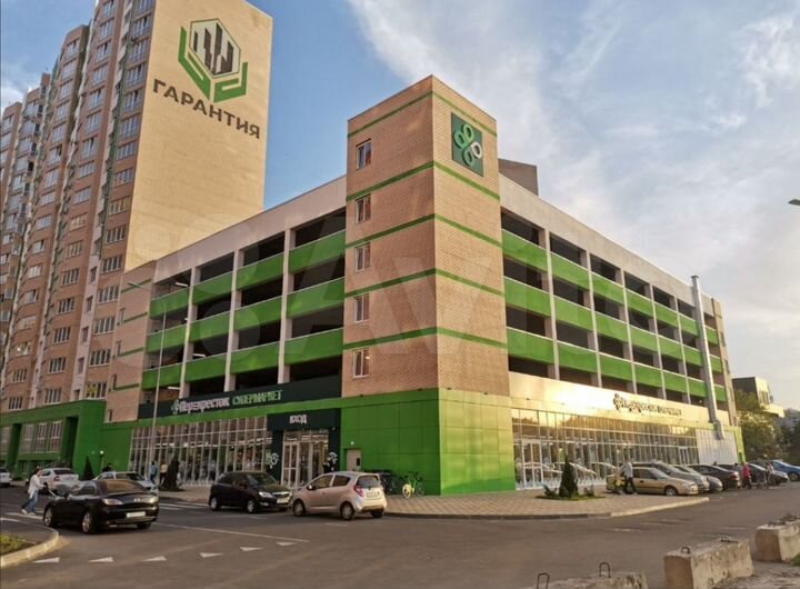 Машиноместо, 14 м²