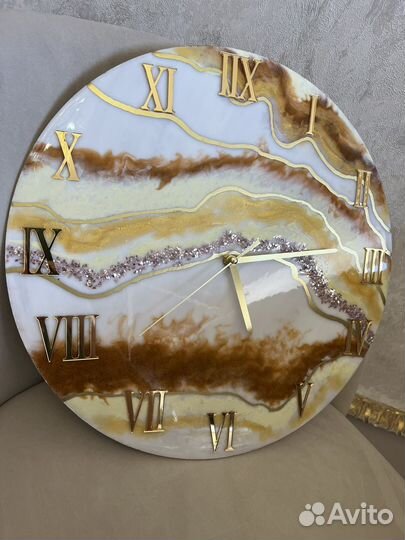 Часы настенные из эпоксидной смолы