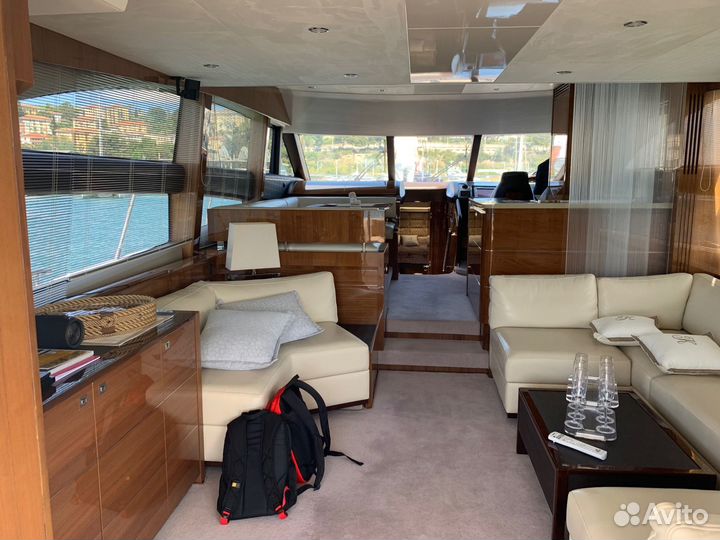 Моторная яхта Princess 60 2012