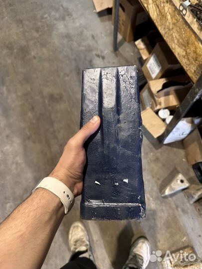 Коронка ковша экскаватора hyundai 200