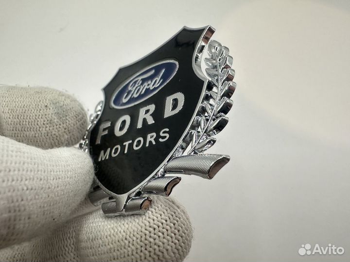 Наклейка шильдик Ford