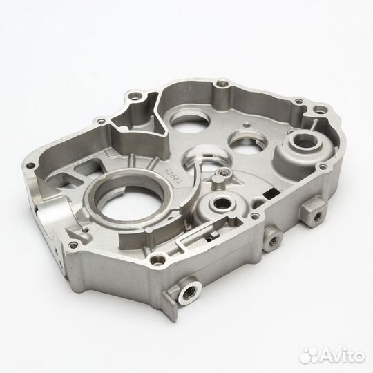 Картер двигателя правый YX1P53FMI W120 МКПП, верхн