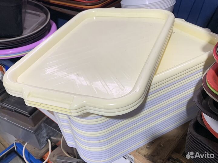 Подносы пластиковые для столовой 490х320 мм