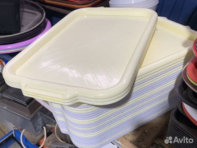 Подносы пластиковые для столовой 490х320 мм