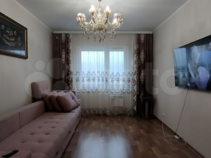 2-к. квартира, 53 м², 10/16 эт.