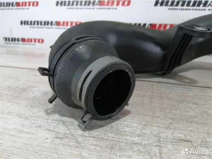 Патрубок интеркулера VW Пассат Б6