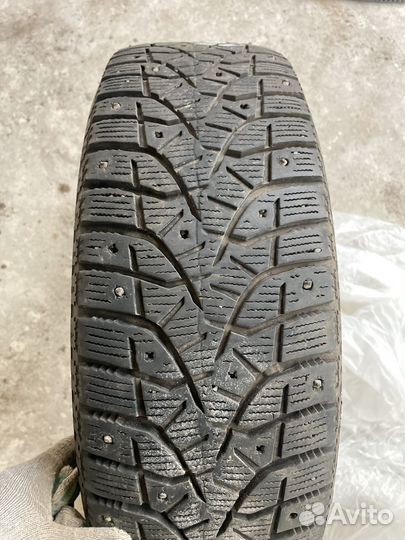 Bridgestone Blizzak Spike-02 185/65 R15