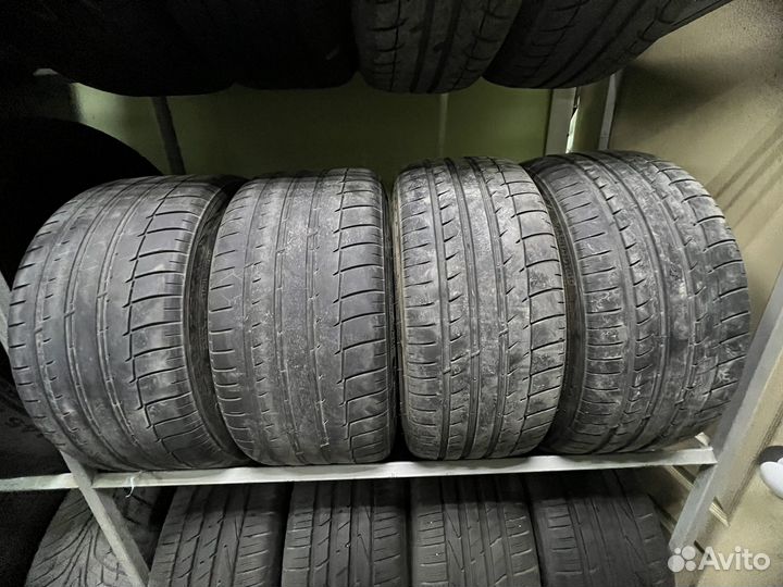 Triangle Sportex TSH11 245/40 R19 и 275/35 R19 100W