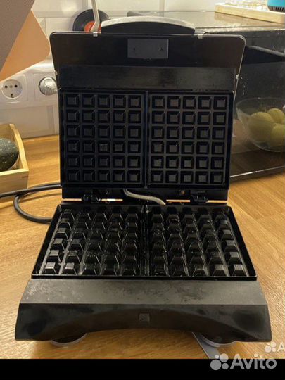 Вафельница brayer BR2300, серебристый