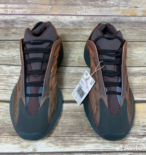 Adidas Yezzy Boost 700 V3 Copper Fade