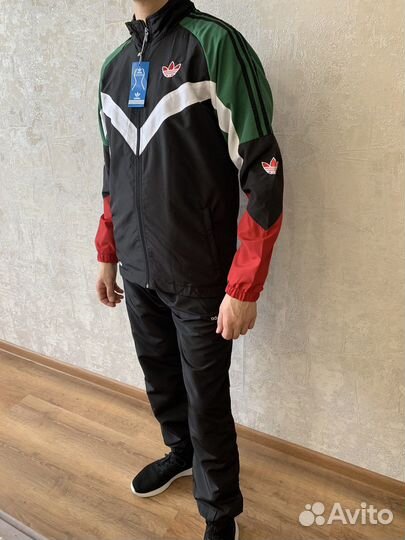 Спортивный костюм adidas из 90х ретро стиль