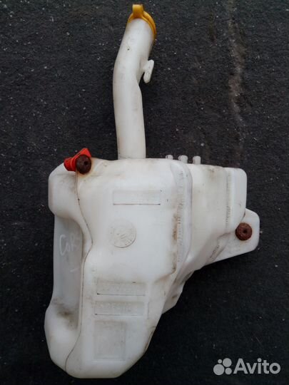 Бачок омывателя на Опель Корса Д