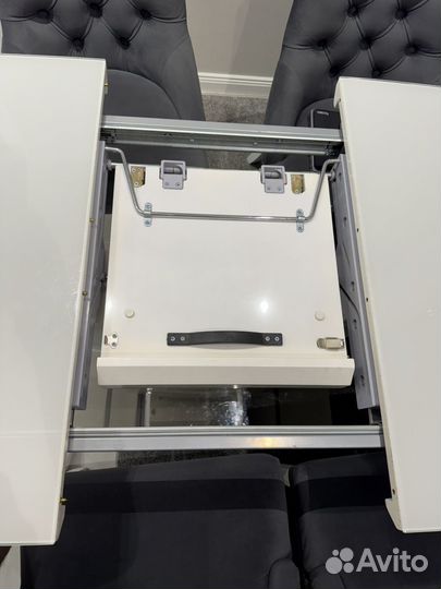 Кухонный стол стеклянный раздвижной