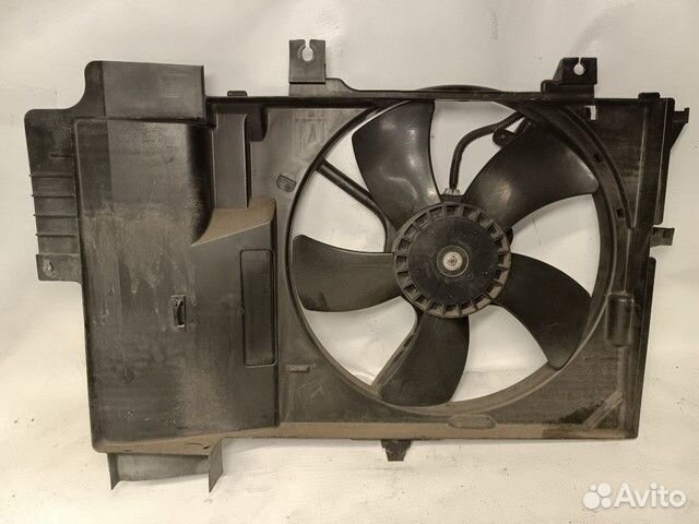 Диффузор радиатора охлаждения Nissan March