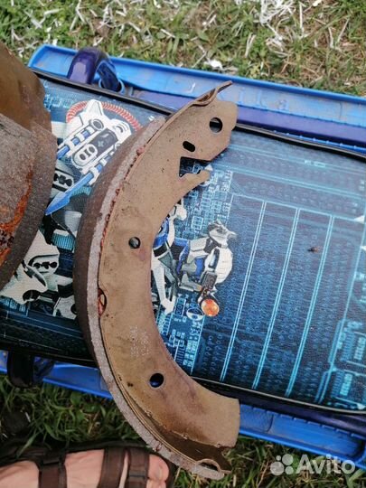 Колодки тормозные барабанные