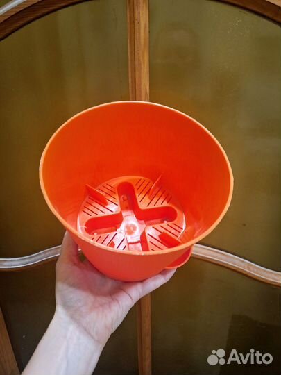 Горшок пластиковый d 15 см