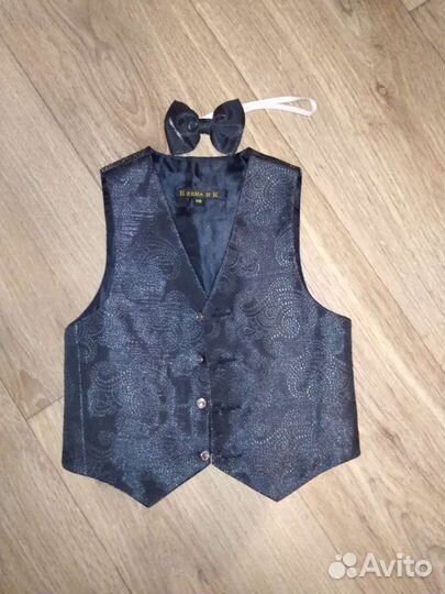 Жилетка с бабочкой, размер 110